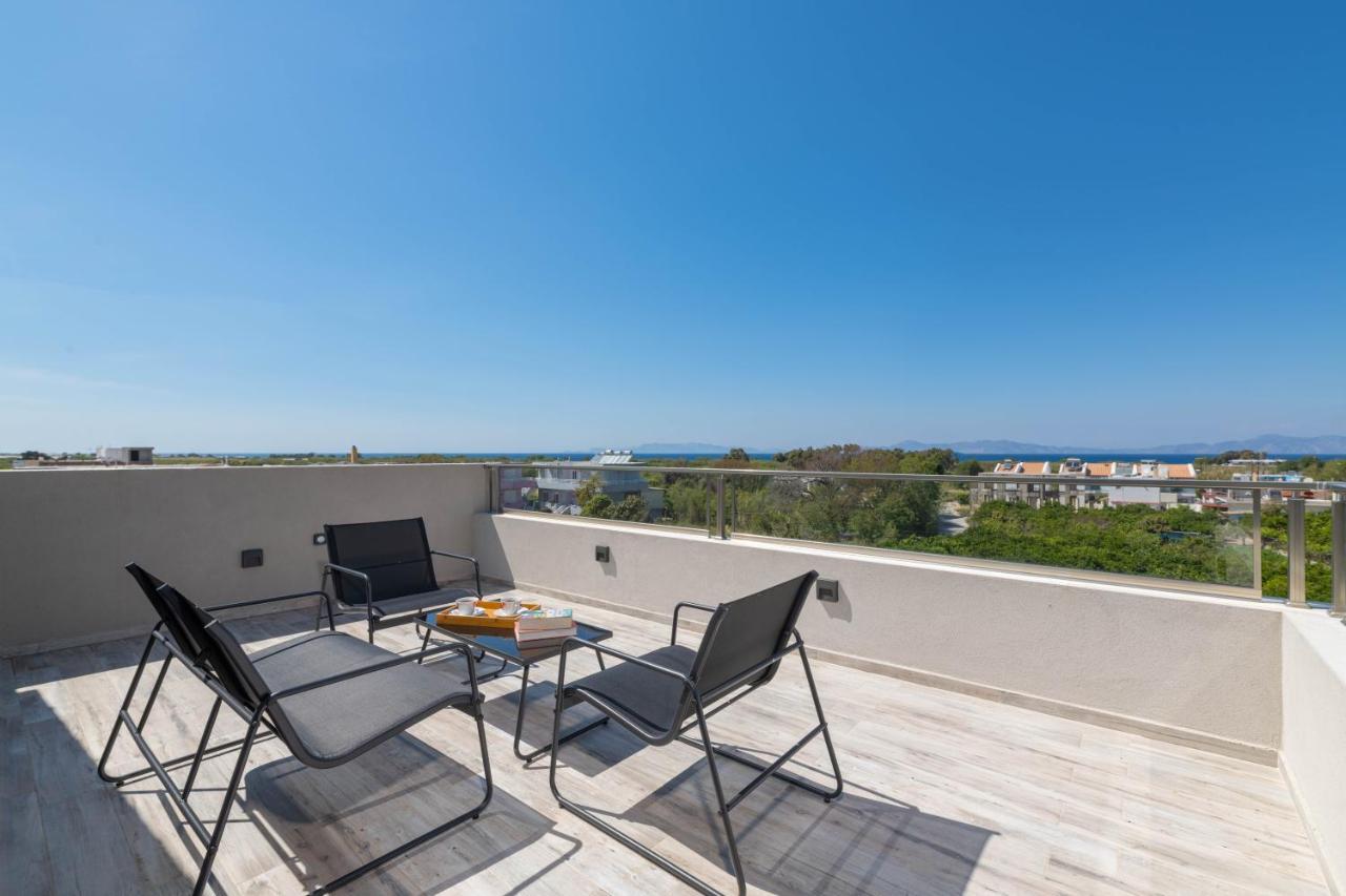 Tsatos Luxury Residence Kremastí Exteriör bild