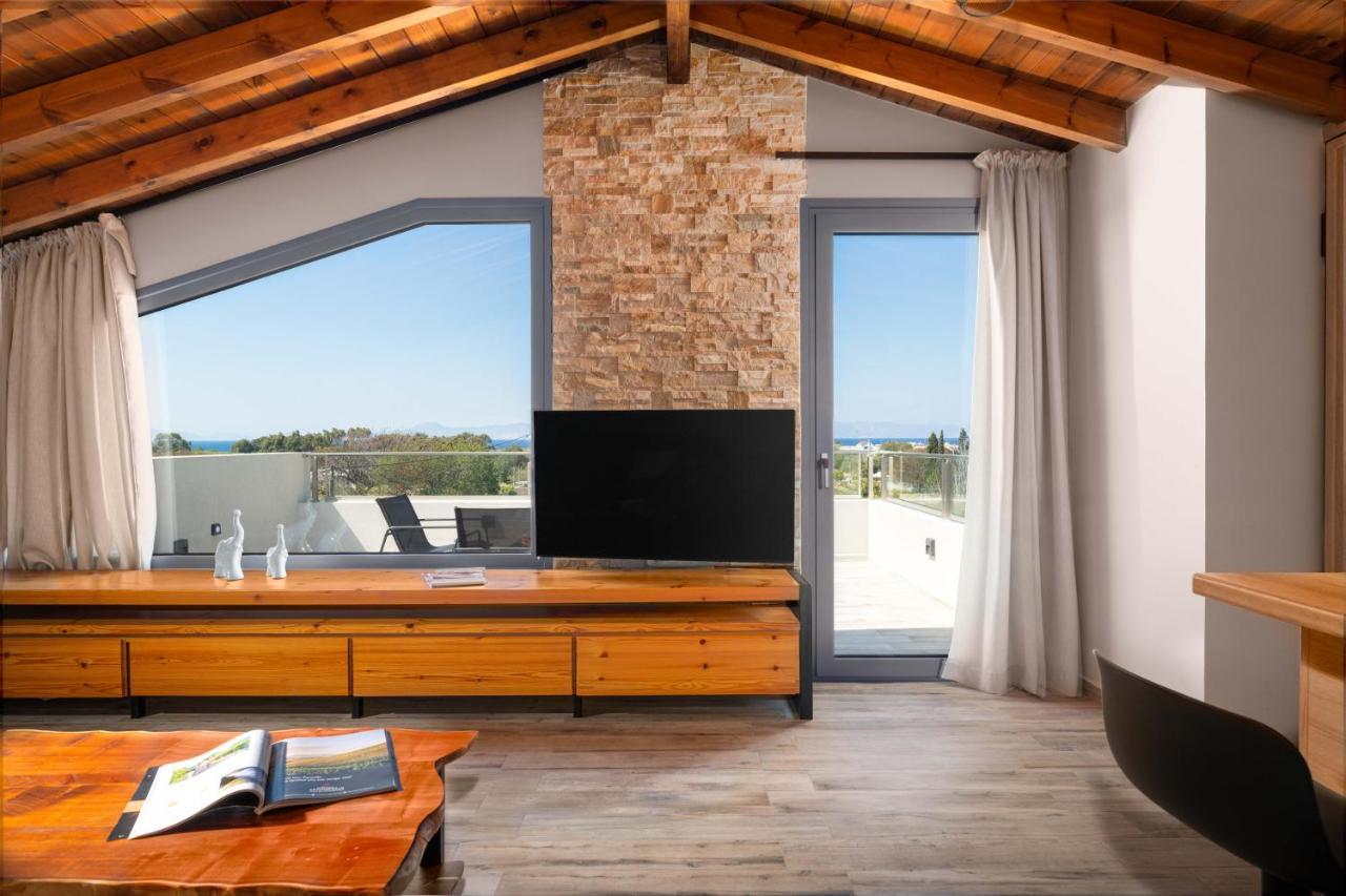 Tsatos Luxury Residence Kremastí Exteriör bild