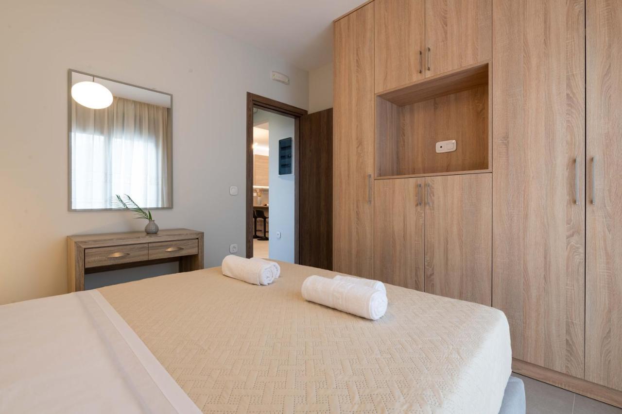Tsatos Luxury Residence Kremastí Exteriör bild