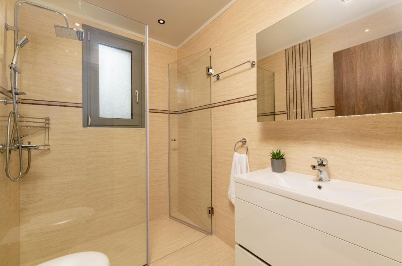 Tsatos Luxury Residence Kremastí Exteriör bild
